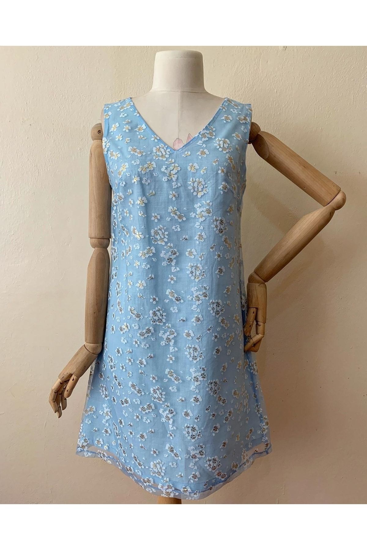 Kadın Sıfır Kol Keten Üzeri Tül Kaplı Siyah Elbise