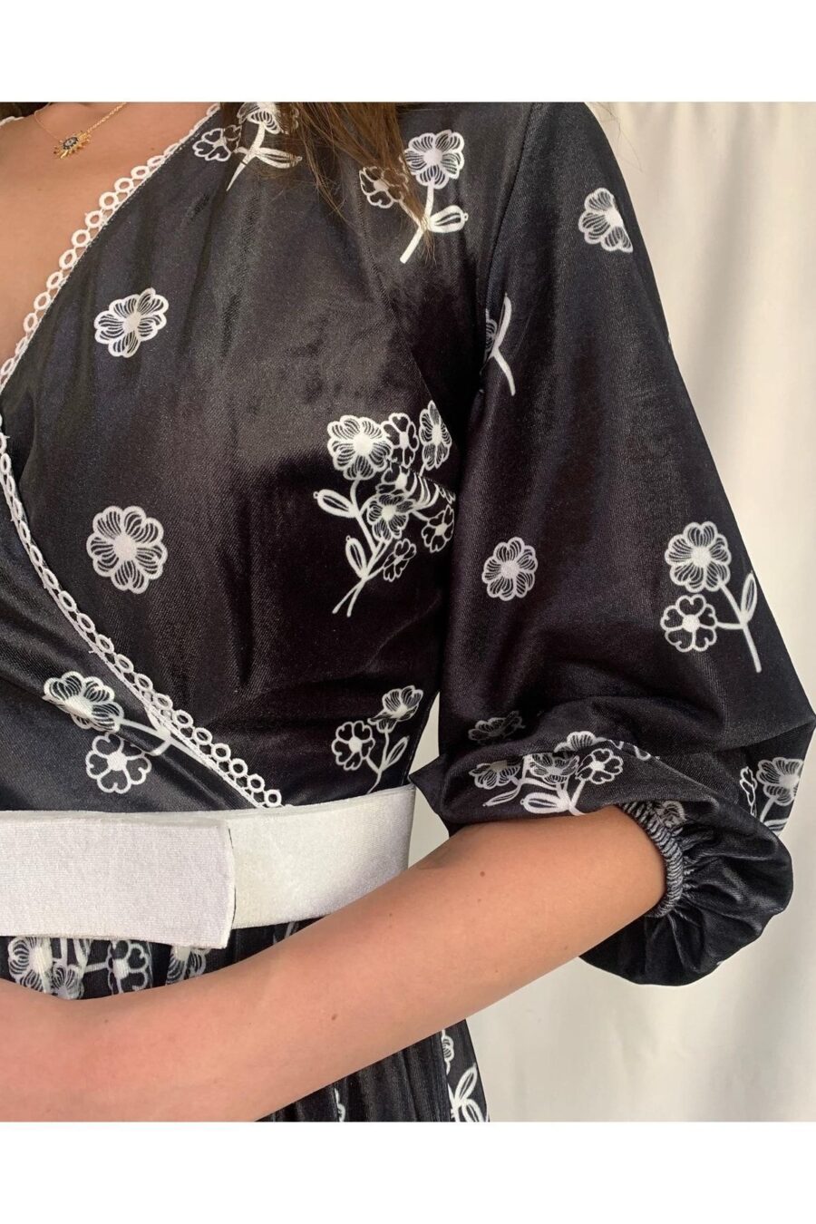 548159517 Kadın Siyah Kadife Kruvaze Dantel Detaylı Midi Boy Abiye Gece Davet Düğün Kına Kışlık Tasarım Elbise