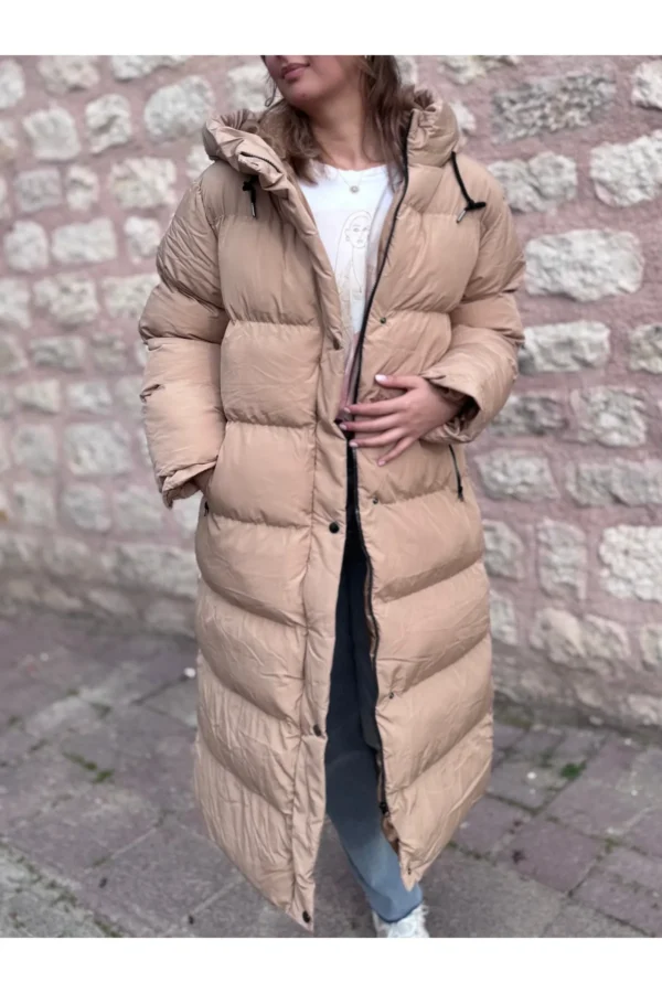 Bej Uzun Boy Bağcıklı Tesettür Şişme Mont