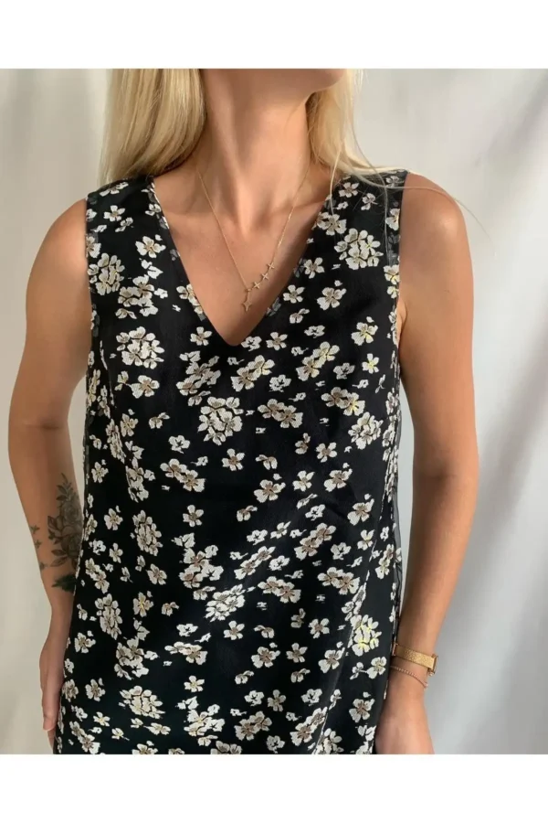 Kadın Siyah Keten Üzeri Tül Kaplı Siyah Elbise