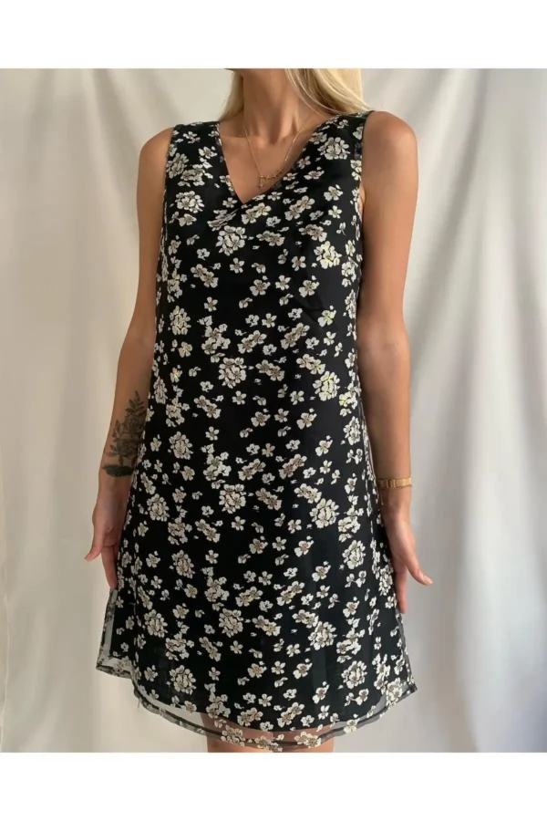 Kadın Siyah Keten Üzeri Tül Kaplı Siyah Elbise