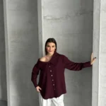 Sivri Yaka Tasarımlı Düşük Omuzlu Kadın Poplin Gömlek