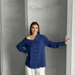 Sivri Yaka Tasarımlı Düşük Omuzlu Kadın Poplin Gömlek - Lacivert