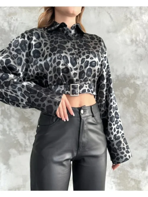 Siyah Gri Leopar Desen Saten Kadın Gömlek (ÜRÜN TEK GÖMLEKTİR, PANTOLON DAHİL DEĞİLDİR)