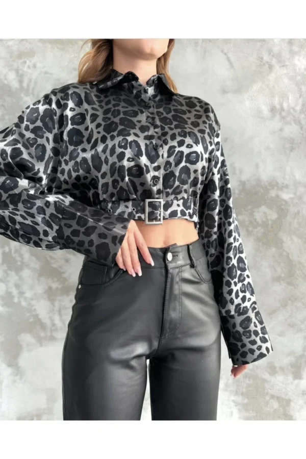 Siyah Gri Leopar Desen Saten Kadın Gömlek (ÜRÜN TEK GÖMLEKTİR, PANTOLON DAHİL DEĞİLDİR)
