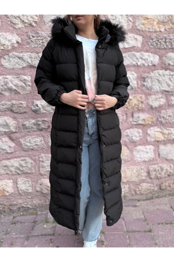 Siyah Uzun Boy Kapüşonu Kürklü Şişme Mont Tesettür Mont